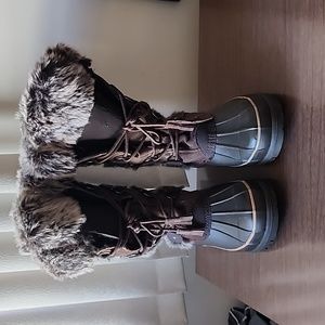 Khombu Lodge boots sz9